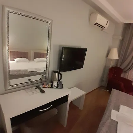 Srf Boutique Hotel 3*