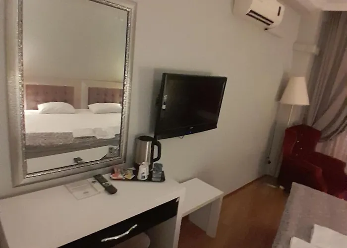 Srf Boutique Hotel 3*